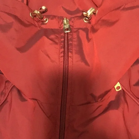 COLE HAAN SIGNATURE Back Bow Hooded Raincoat - Picture 10 of 16